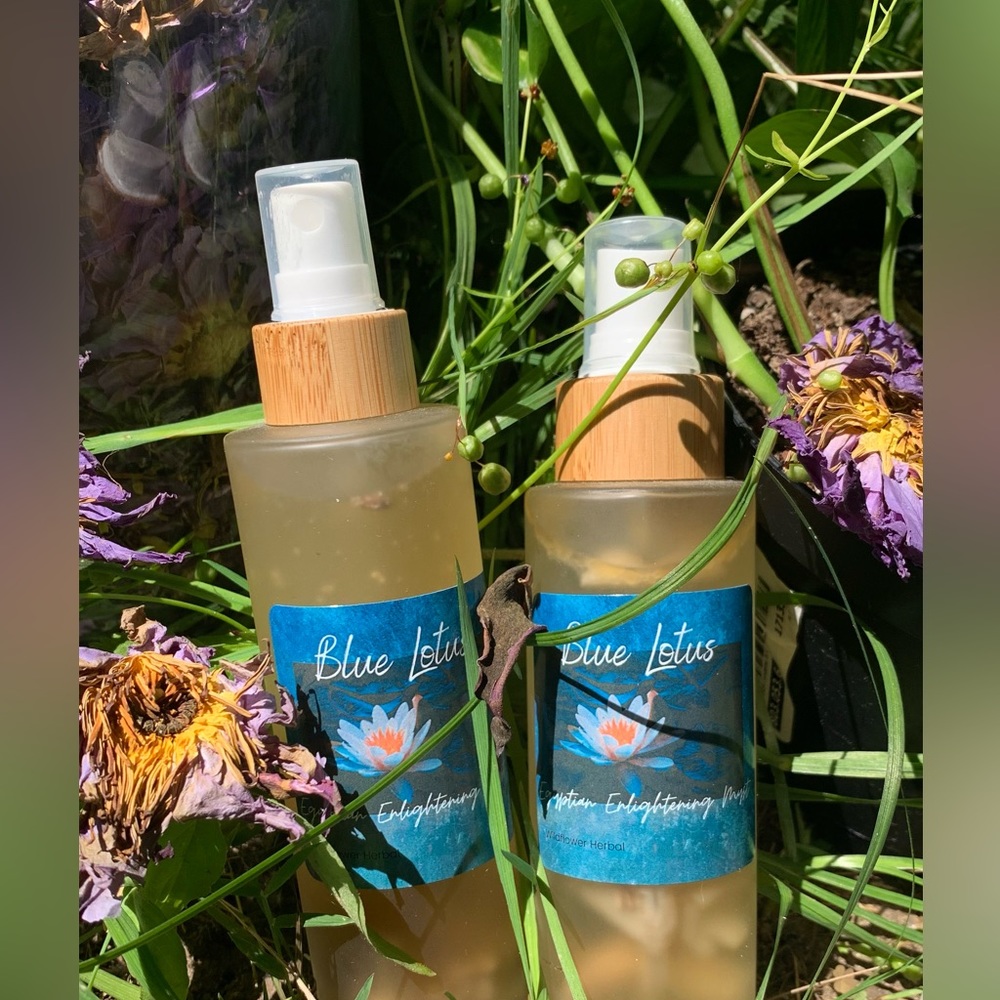 Handmade Egyptian Blue Lotus Spray•🦋•
Euphoric Enlightening Blend